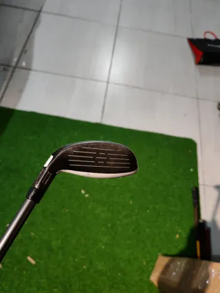 Híbrido TaylorMade SIM MAX 3