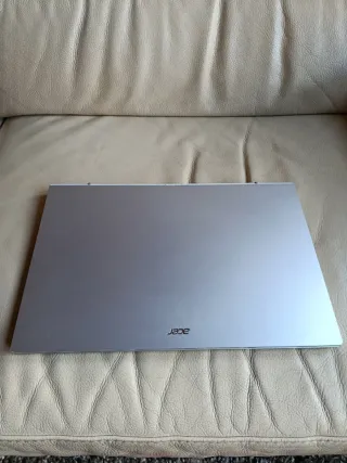 Portátil Acer Aspire 3 Ryzen 7 5700U