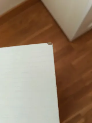 Mesita auxiliar blanca