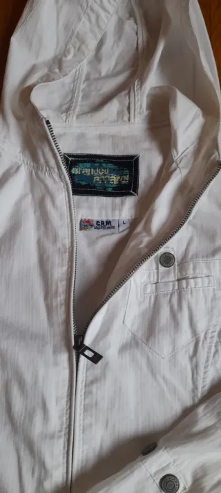 Cazadora de verano blanca