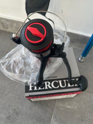 Caña de pescar y carrete HERCULy
