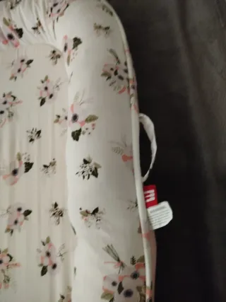 Cuna nido para bebé floral rosa
