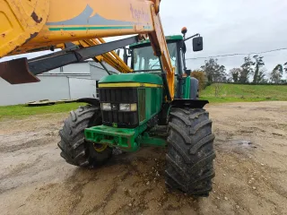 Tractor John Deere 6810 con pala Tenías B3 300
