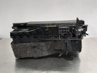 GUANTERA MERCEDES-BENZ CLASE C (BM 204) BERLINA M