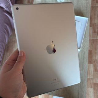 iPad 8ª Gen Wi-Fi Plata 32GB