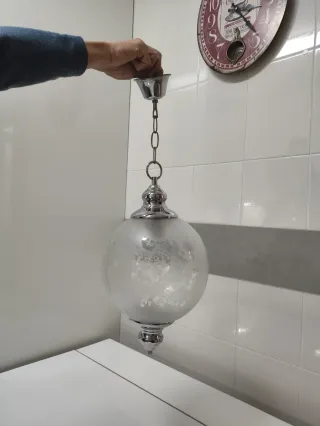 Lámpara globo antigua cristal y metal