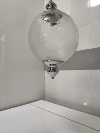 Lámpara globo antigua cristal y metal