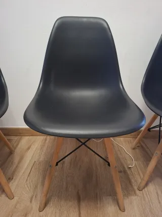 Sillas estilo Nórdico. 30€ por las 3.