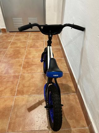 Bicicleta Yamaha Ténéré 700 sin pedales