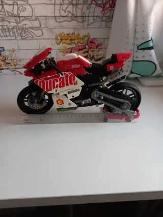 Moto Compatible Lego Technic Ducati V4