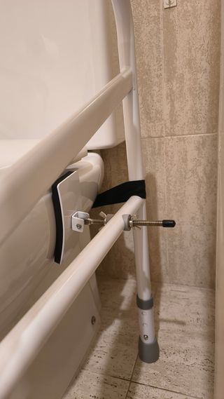 Apoyabrazos para inodoro