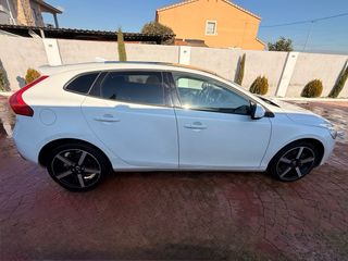 Volvo V40 2017