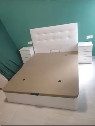 Canapé abatible blanco y beige