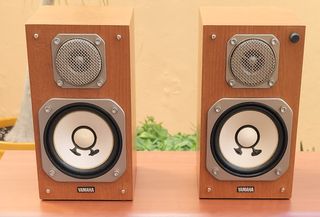 Altavoces JBL y Yamaha Home Cinema