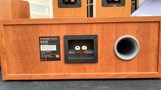 Altavoces JBL y Yamaha Home Cinema