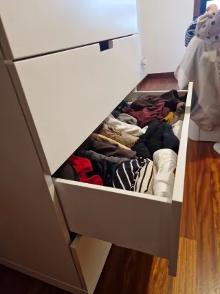 Cómoda Nordli 6 cajones blanca