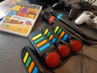 Consola Sony PlayStation 2 Negra + Accesorios