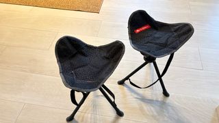 Mesa picnic Decathlon + 2 taburetes