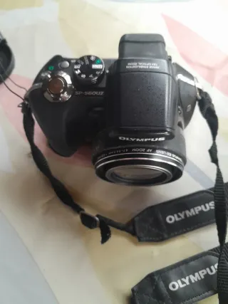 Cámara Olympus SP-560UZ Negra