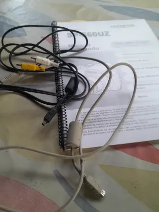 Cámara Olympus SP-560UZ Negra