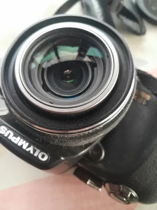 Cámara Olympus SP-560UZ Negra