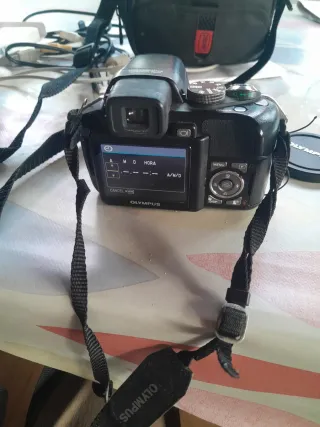 Cámara Olympus SP-560UZ Negra