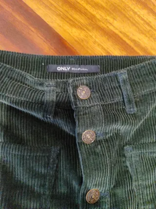 Falda ONLY verde pana