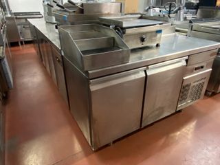 Mesa Fría 2 Puertas Infrico