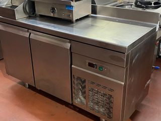 Mesa Fría 2 Puertas Infrico