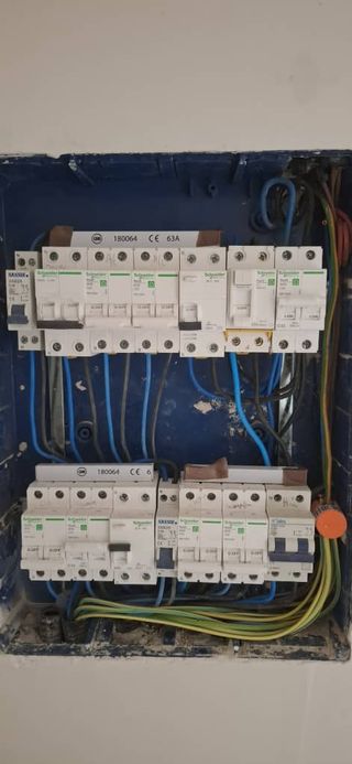 servicios de reformas y mantenimientos ..