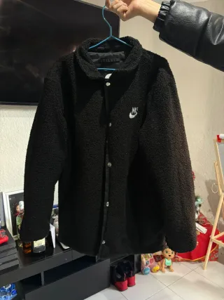 Chaqueta Emporio Armani EA7 Negra y Verde