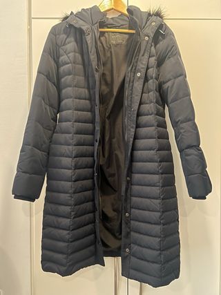 Parka Zara acolchada impermeable negra
