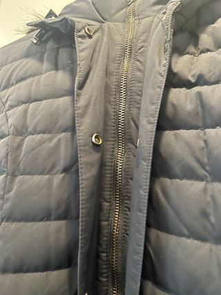 Parka Zara acolchada impermeable negra