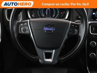 Volvo V60 2.0 D3 R-Design Momentum