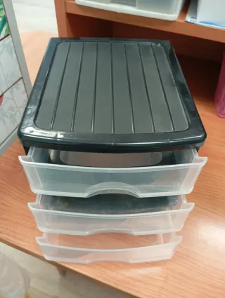 Caja de almacenamiento de plástico