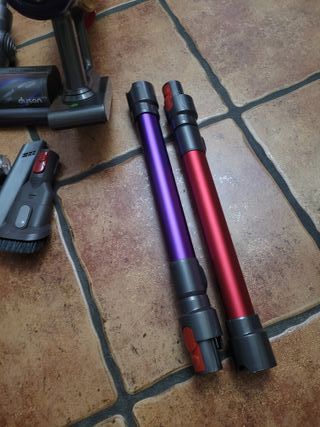 DYSON V15 Y OTROS MODELOS DE EXPOSICIONES COMO NUE