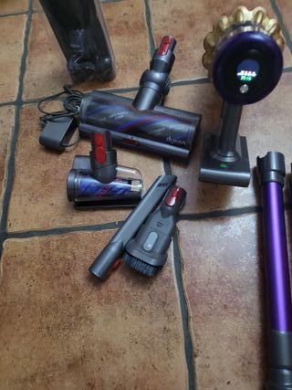 DYSON V15 Y OTROS MODELOS DE EXPOSICIONES COMO NUE