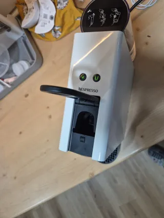 Cafetera Nespresso Krups XN1101REat