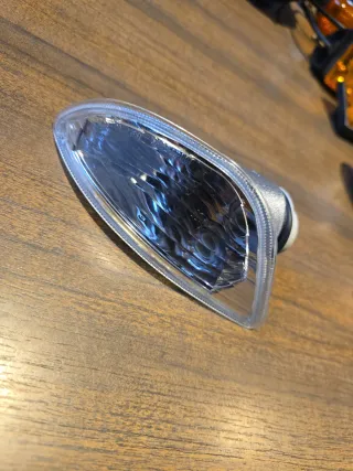 Intermitente trasero derecho Vespa LX 50 nueva