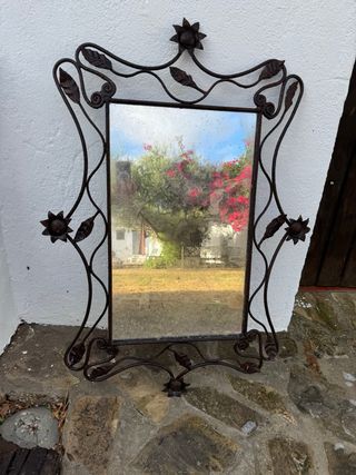 Espejo de forja macizo artesanal con estrellas