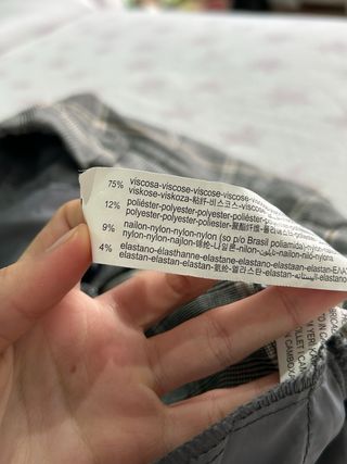 Pantalones de vestir grises a cuadros