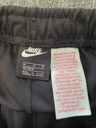 Pantalón corto Nike negro