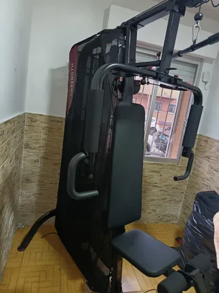 Máquina de gimnasio multifunción