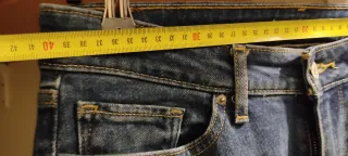 Pantalón Levis vaquero talla 28 foto