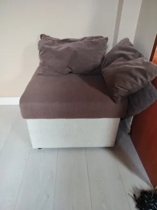 Pouf in tessuto marrone e bianco