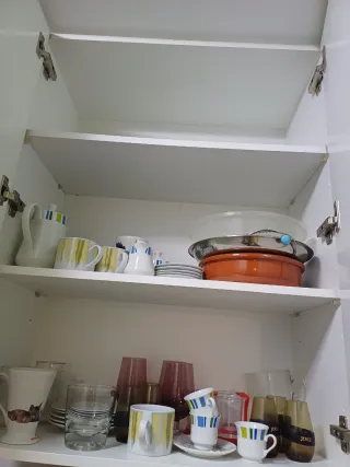 Vajilla variada cerámica, vidrio, porcelana