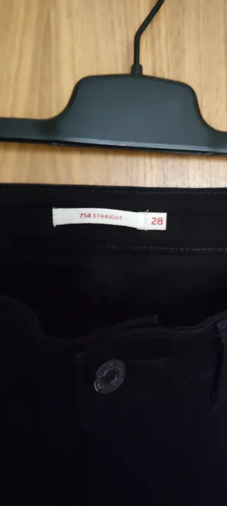 Pantalón Levis vaquero color negro talla 28 foto