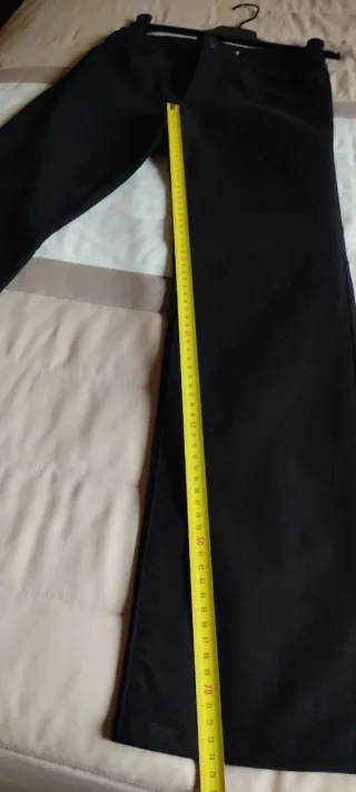 Pantalón Levis vaquero color negro talla 28 foto