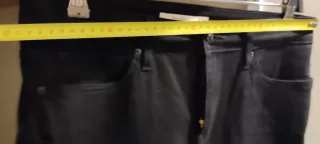 Pantalón Levis vaquero color negro talla 28 foto