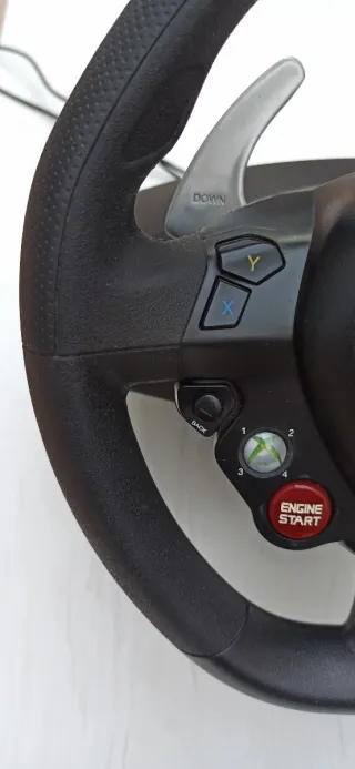 Volante Thrustmaster 488 Ferrari Edizione Xbox, PC